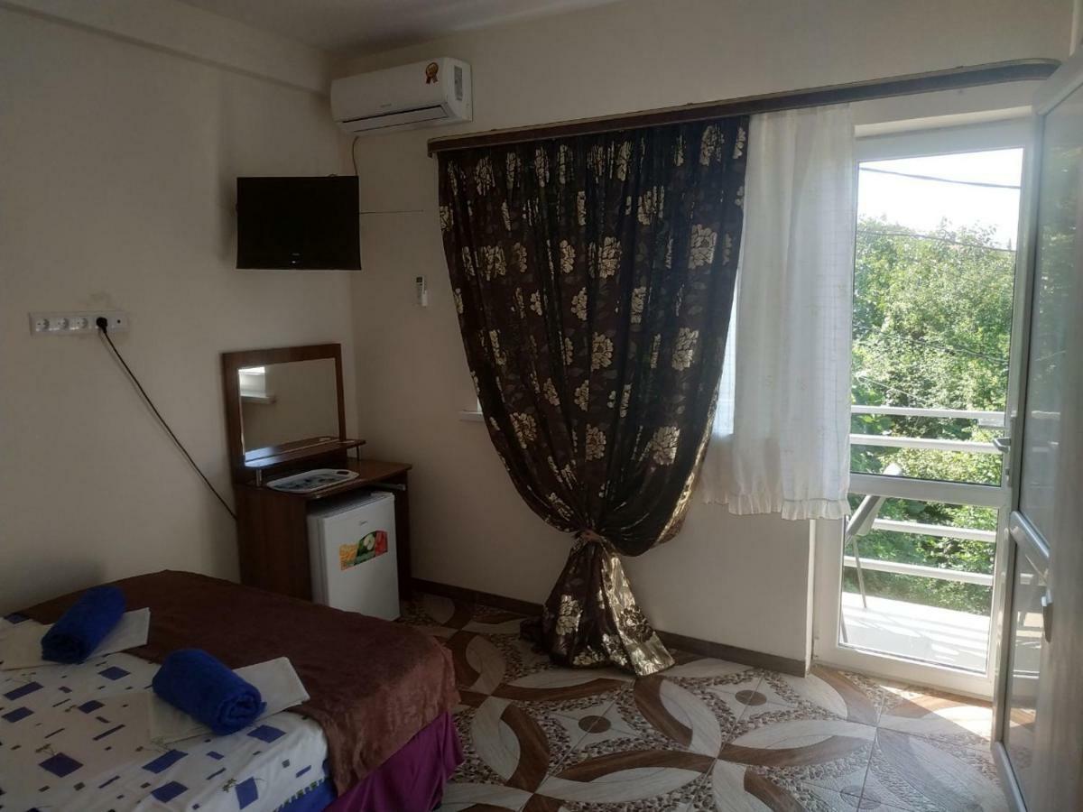 Guest House U Antoniny ガグラ 部屋 写真
